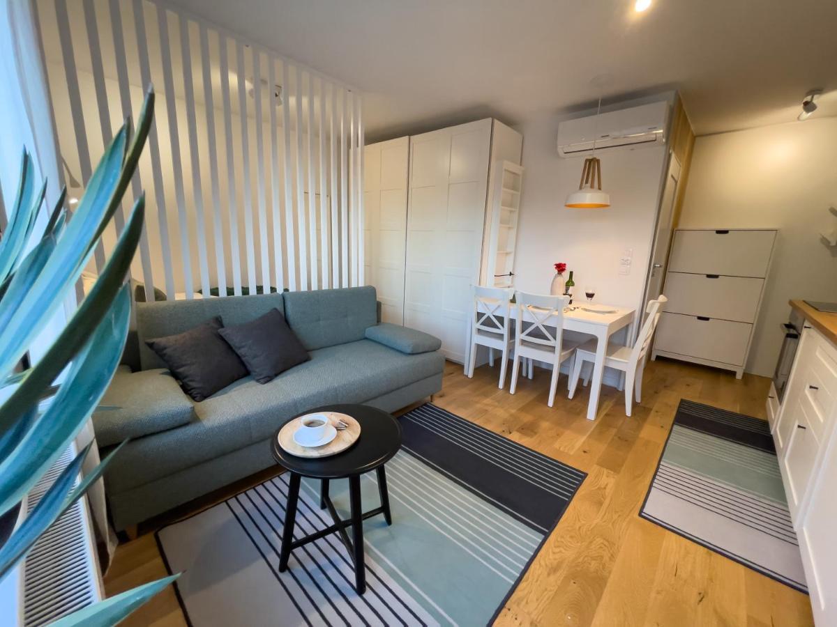 Urban Apartments Studio No 4A, Free Private Parking, Self Check-In Chorzów Eksteriør billede